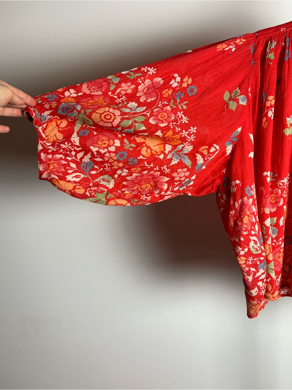 NWOT The Sidney Batwing Blouse in XS - Picture 5 of 10